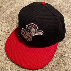 Cincinnati Reds Fitted Hat